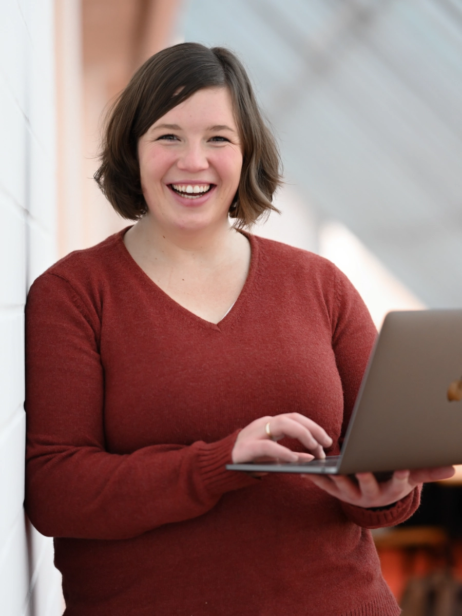 Lena Tammen unterstützt dich beim Mathe-Coaching für deinen Lernerfolg.